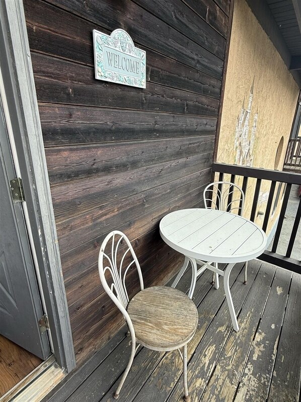 Outdoor dining - Rivers Edge Condo 803A (Helen)