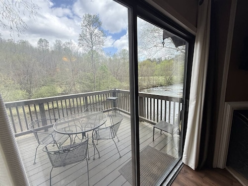 Rivers Edge 803c