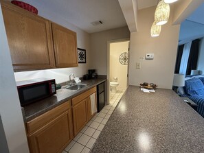 المنشأة من الداخل