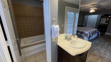 Douche, serviettes fournies