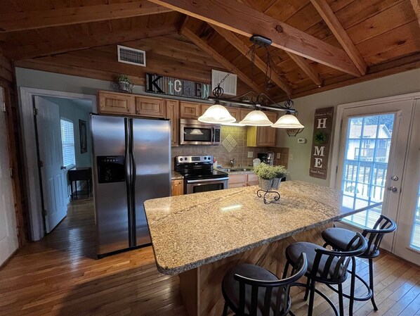 Fridge, microwave, oven, stovetop - Bavarian Brook Condo 12 (Helen)