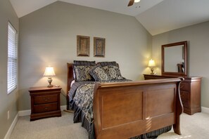 2 bedrooms, WiFi, bed sheets - Bavarian Brook Condo 16 (Helen)