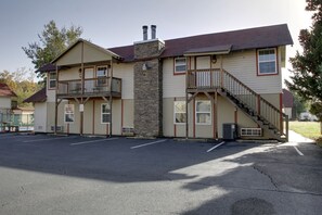 Exterior - Bavarian Brook Condo 16 (Helen)