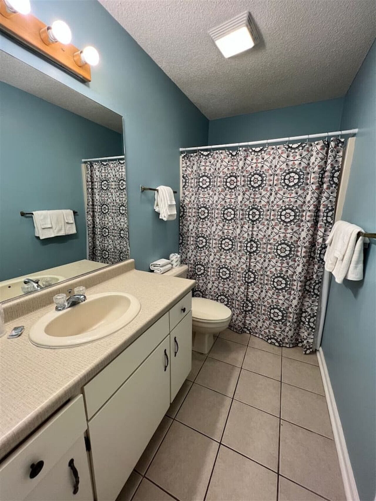 シャワー、タオル