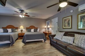 1 bedroom, WiFi, bed sheets - Rivers Edge 703 (Helen)