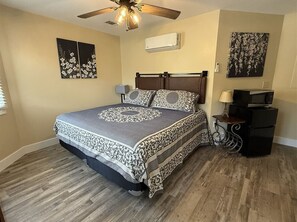 1 bedroom, WiFi, bed sheets - Rivers Edge 703A (Helen)