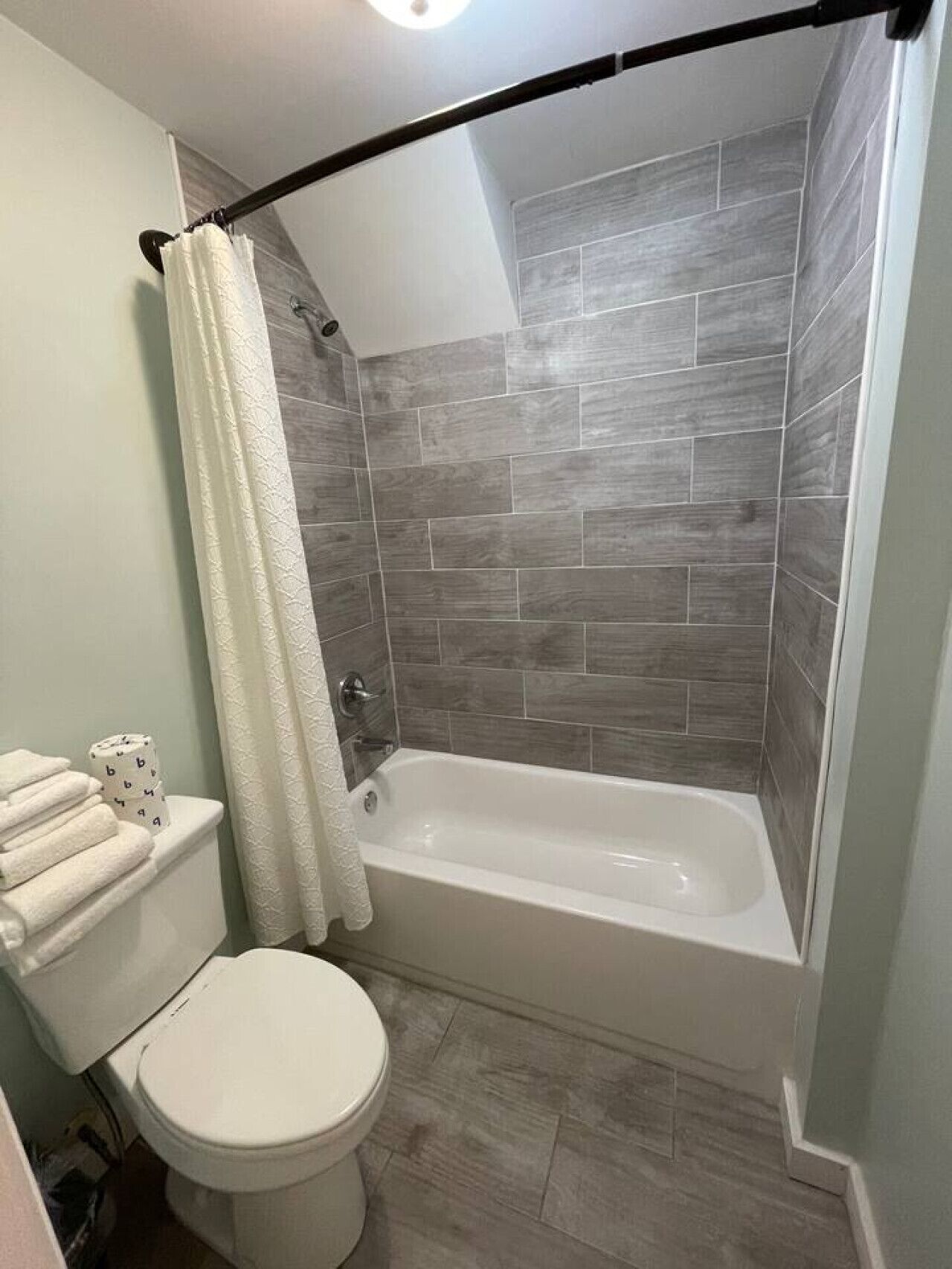 Shower, towels