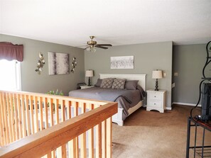 1 bedroom, WiFi, bed sheets - Rivers Edge Condo 101 (Helen)