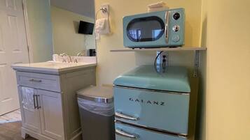 Fridge, microwave, coffee/tea maker