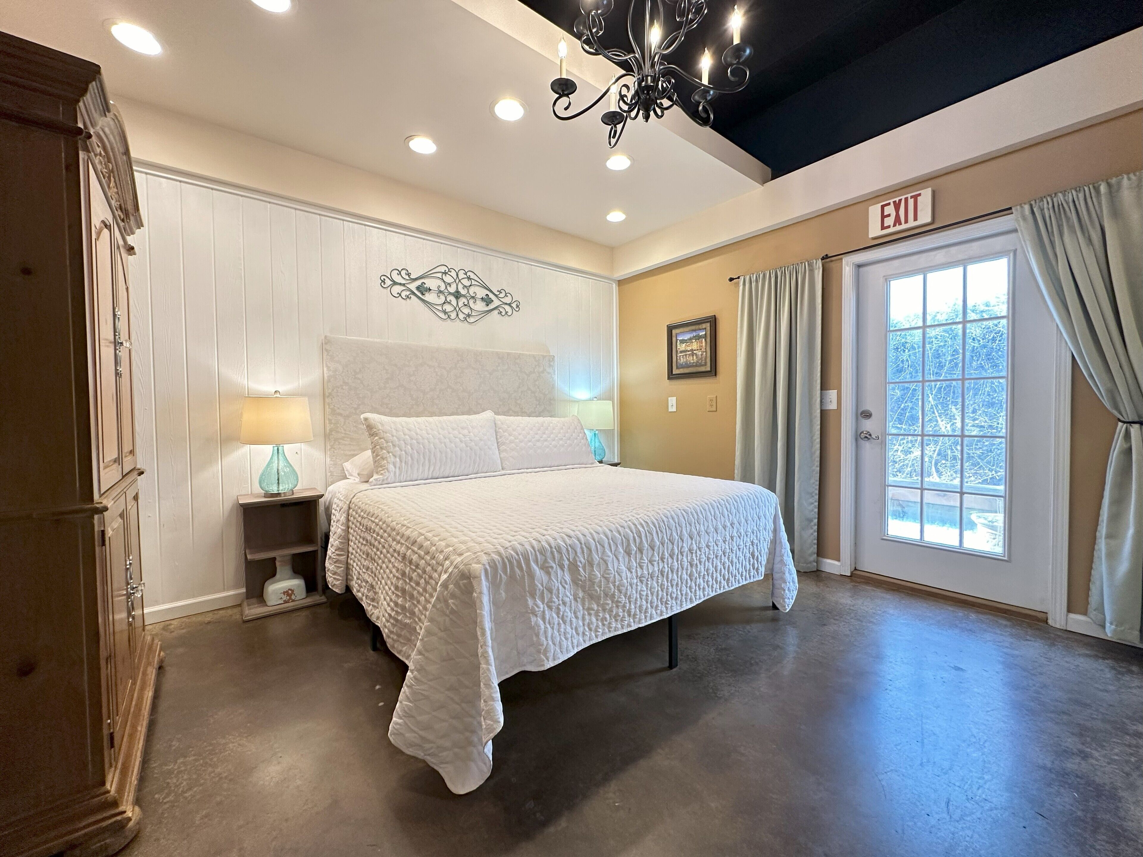 2 makuuhuonetta, työpöytä, silitysrauta/-lauta, Wi-Fi