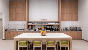 Colazione a buffet inclusa, servita tutte le mattine