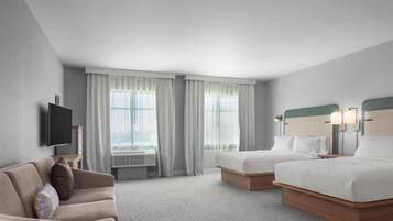 Studio, 2 Queen Beds | Free WiFi