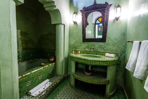 Free toiletries, hair dryer - Riad dar ourika (Marrakech)
