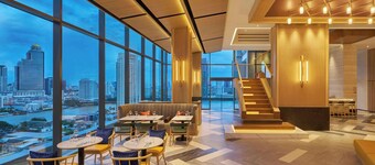 Hilton Garden Inn Bangkok Riverside