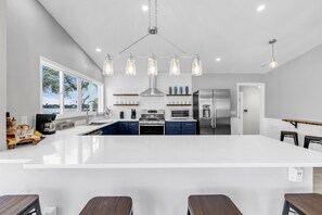 Fridge, microwave, oven, stovetop - The Blue Haven Getaway in cozy Kingsland, TX (Kingsland)