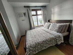 1 bedroom, iron/ironing board, WiFi, bed sheets - Abode @The Radiance Manila Bay. Your home away from home. (Pasay)