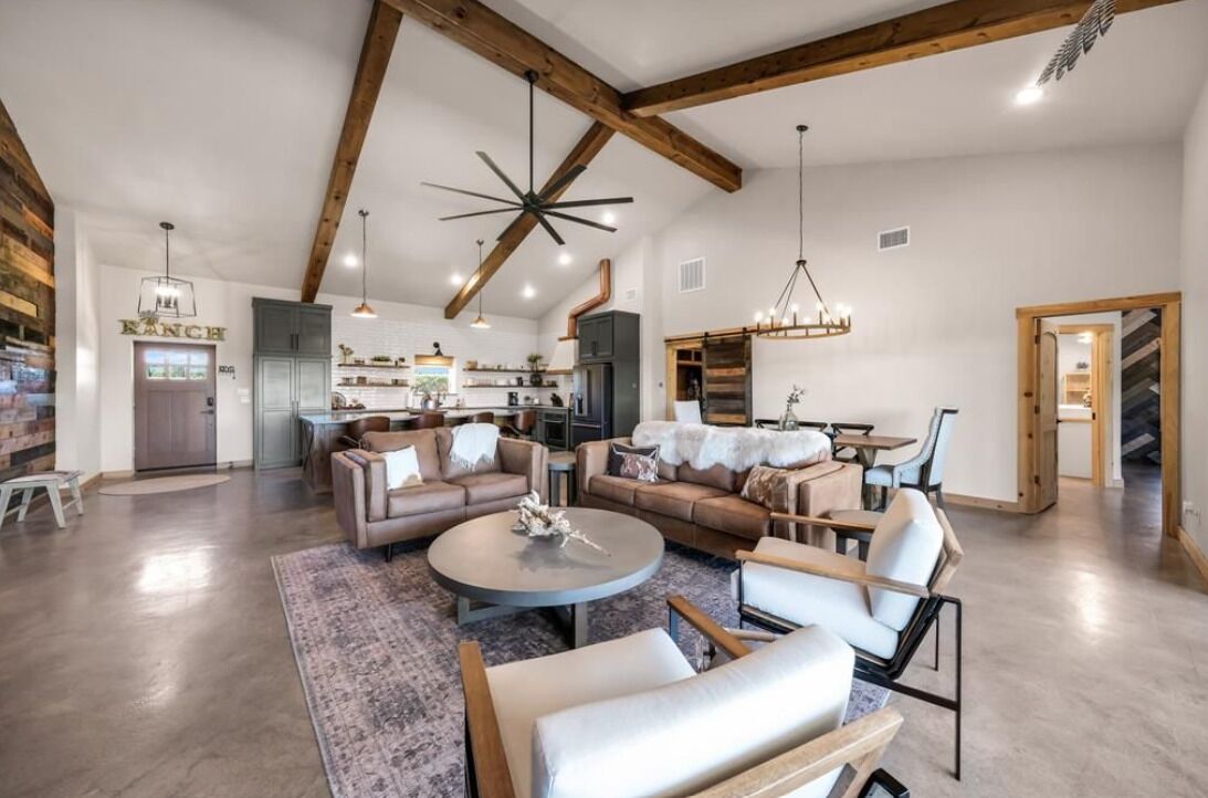 智能电视、壁炉、办公室