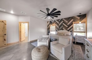 4 dormitorios, escritorio, wifi gratis y ropa de cama
