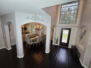 Dining - Private Pool Oasis | KING BED |Theater | Sleeps 12 (Pearland)