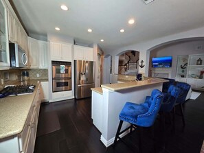 Fridge, microwave, oven, stovetop - Private Pool Oasis | KING BED |Theater | Sleeps 12 (Pearland)