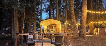 Riverfront 2 bed RV on PROPERTY- PETS OK! Minutes from Nisqually Red Wind Casino