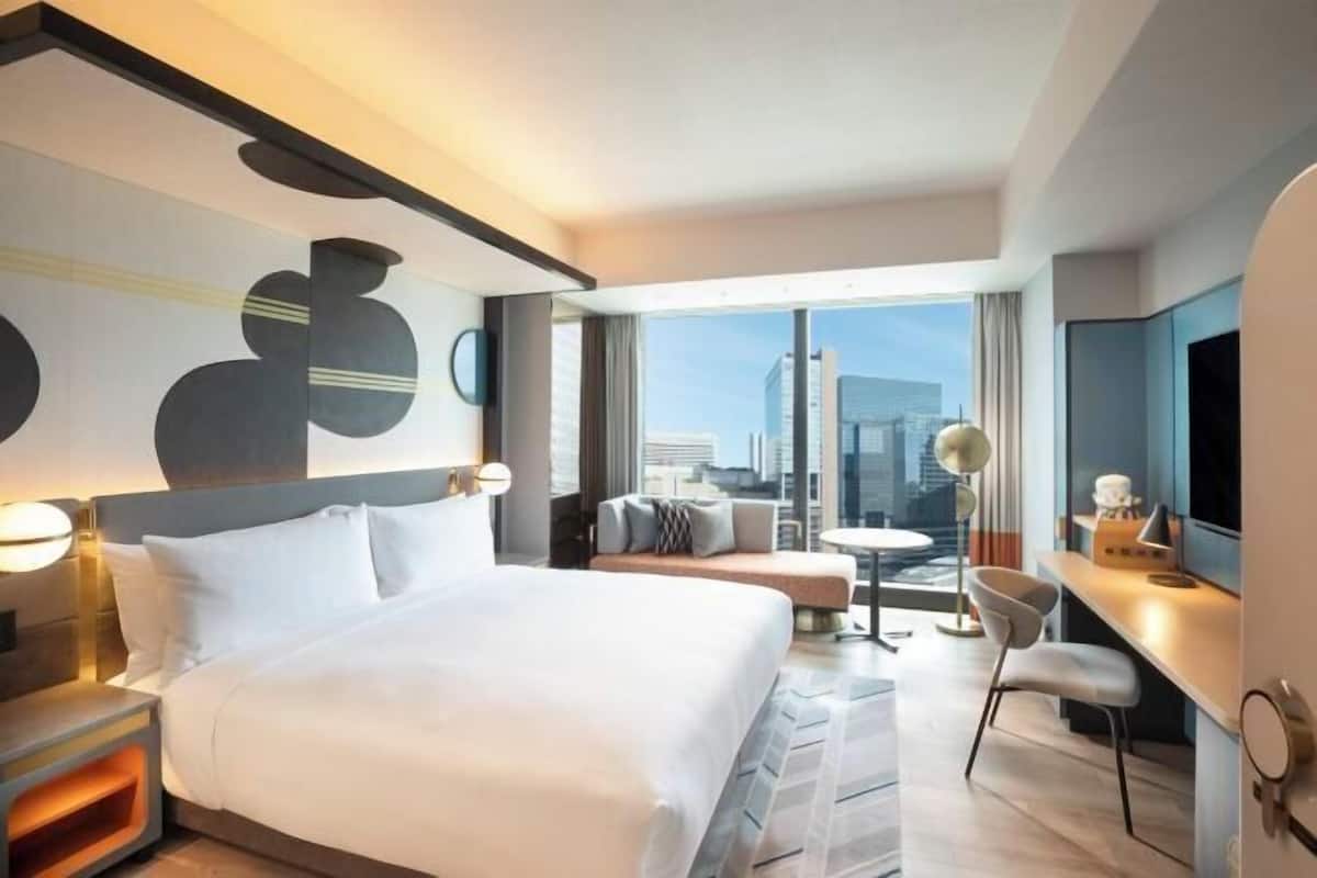 Premium bedding, down duvets, minibar, in-room safe