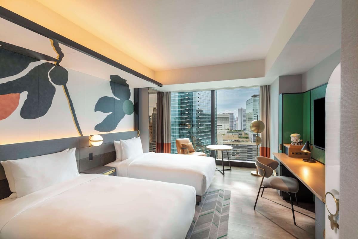 Premium bedding, down duvets, minibar, in-room safe