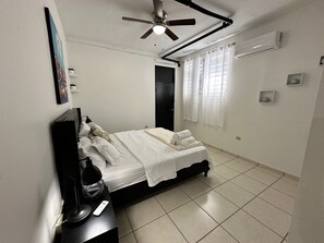 3 soverom, strykejern/-brett, wi-fi (inkludert) og sengetøy