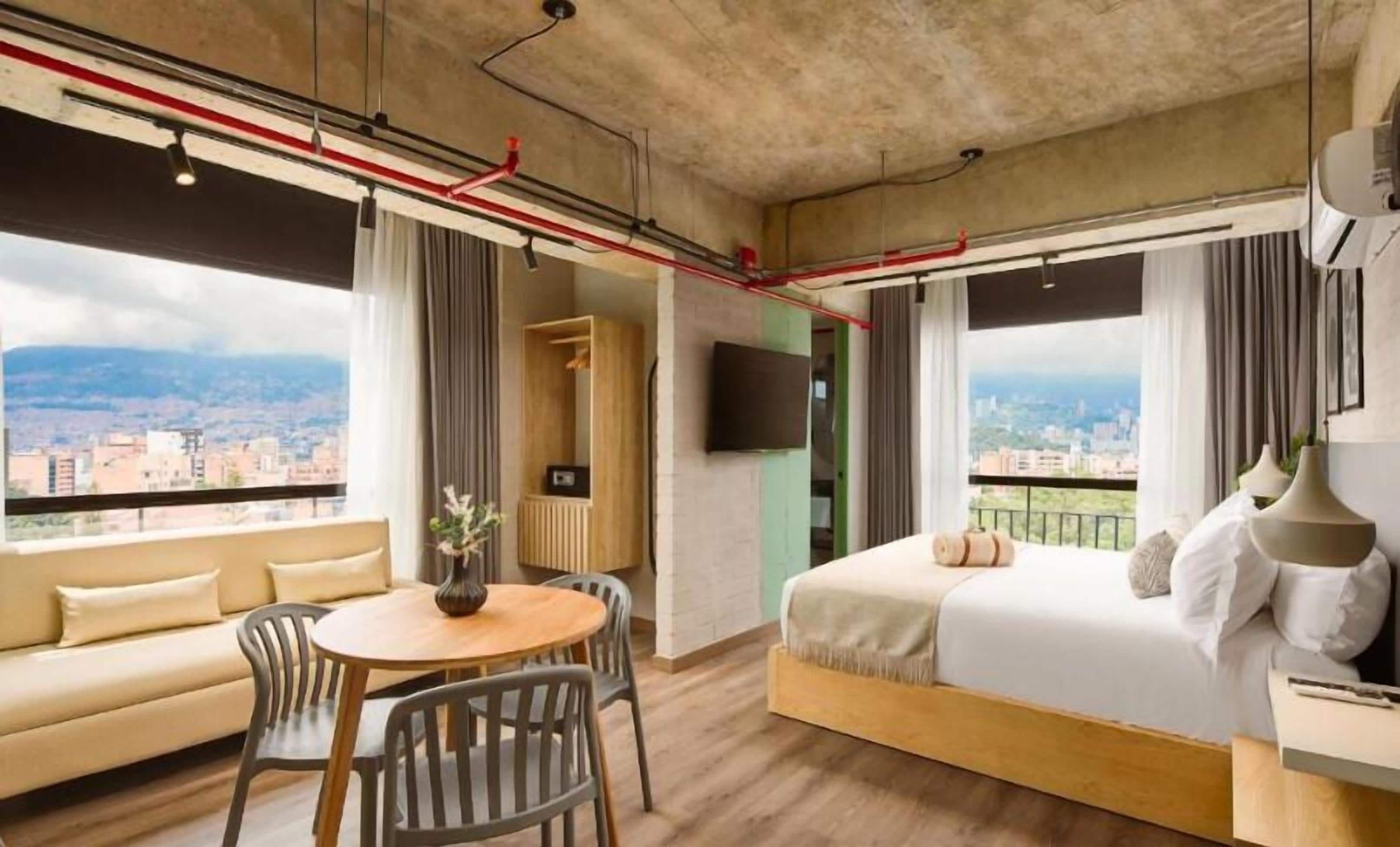 Luxury Suite | 1 bedroom, Egyptian cotton sheets, premium bedding, down duvets