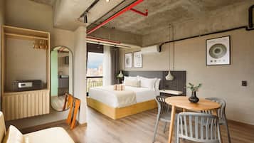 Luxury Suite | 1 bedroom, Egyptian cotton sheets, premium bedding, down comforters