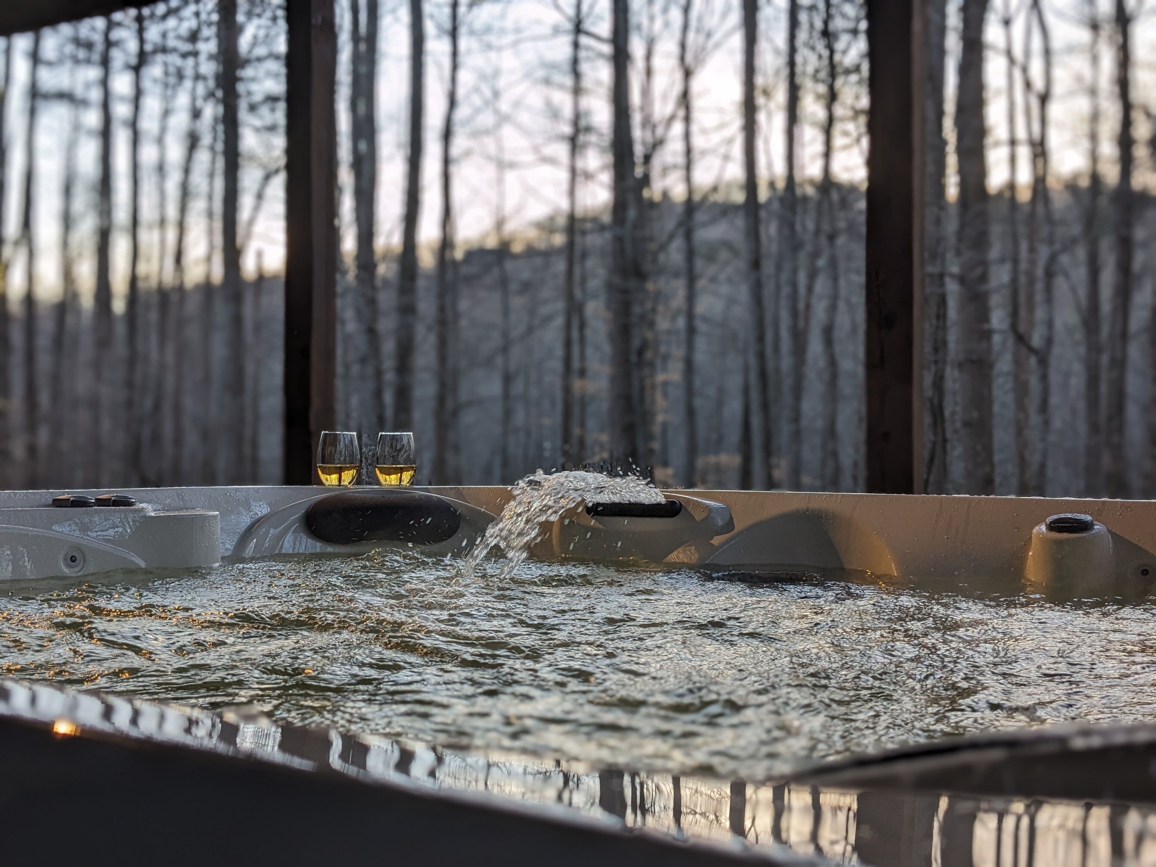 Outdoor spa tub