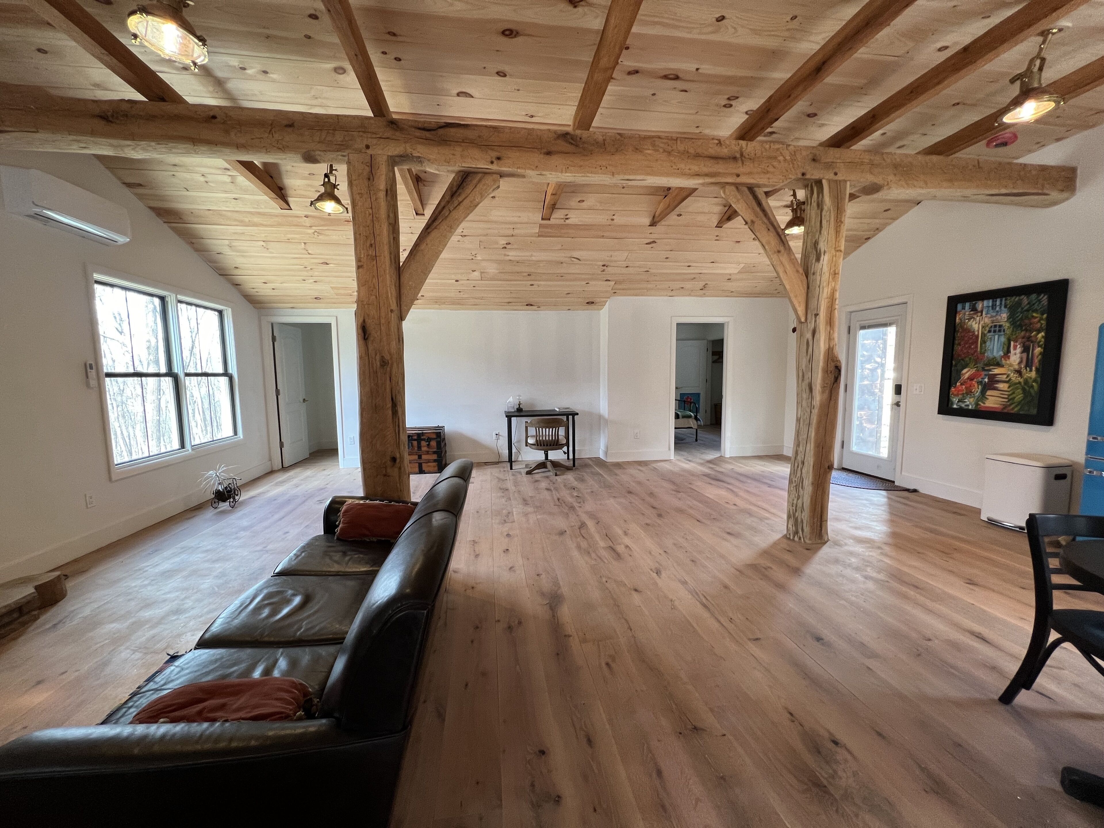 Cozy cabin with private hiking trails in Poughquag with WiFi, AC