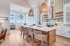 House (3 Bedrooms) | Exterior