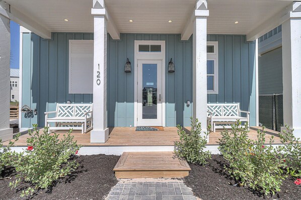 House (3 Bedrooms) | Front of property