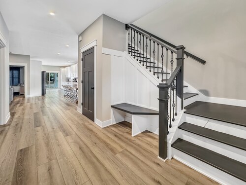 6 BR, 4BA Franklin, IN Home