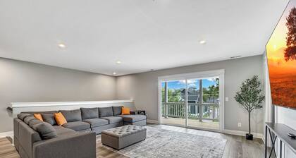 6 BR, 4BA Franklin, IN Home