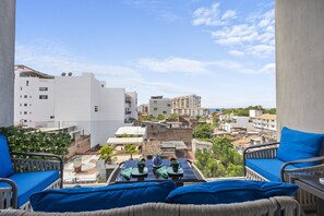 Outdoor dining - Avida 408 Zona Romantica (Mezcales)