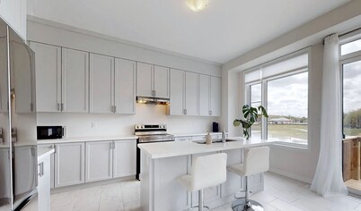 4 Beds New paradise, wasaga beach 
