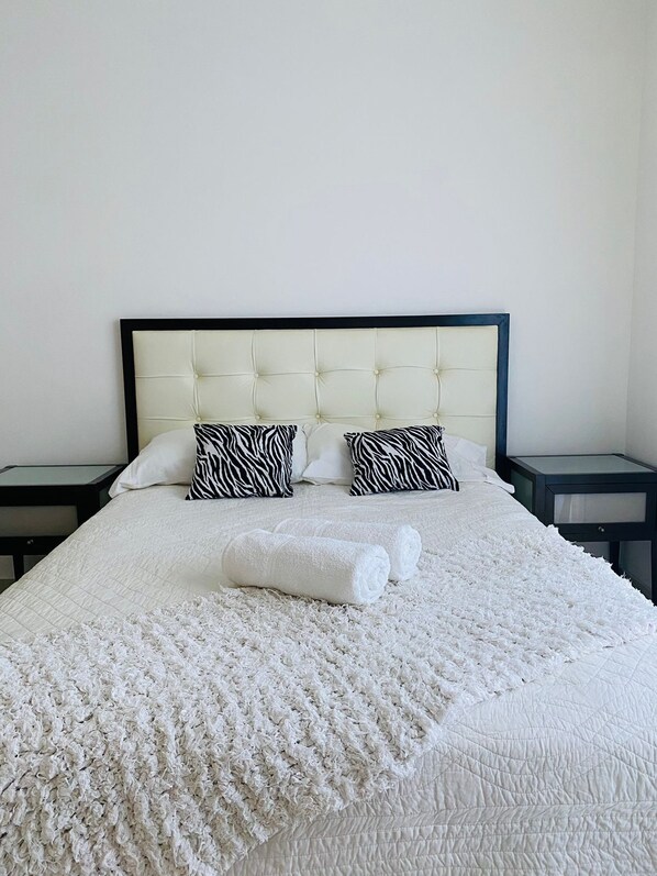 2 bedrooms, WiFi, bed sheets