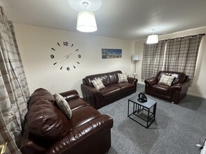 Smart TV - City Airport Apartment  (Manchester)