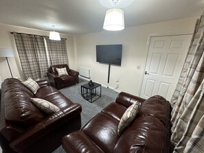 Smart TV - City Airport Apartment  (Manchester)