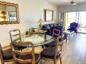 Dining - Princesa A101 Fresh Remodel, Directly on the Beach (Puerto Peñasco)