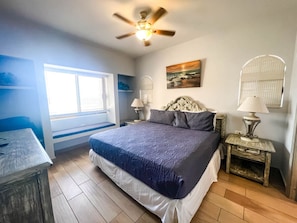 2 bedrooms, desk, iron/ironing board, free WiFi - Princesa A101 Fresh Remodel, Directly on the Beach (Puerto Peñasco)