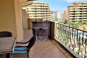 Outdoor dining - Bella Sirena D501 Lux Private Beach Resort Condo (Puerto Peñasco)