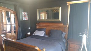 Room - Renovated Historic Detroit Church near Corktown (Detroit)