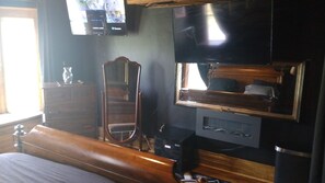 Room - Renovated Historic Detroit Church near Corktown (Detroit)