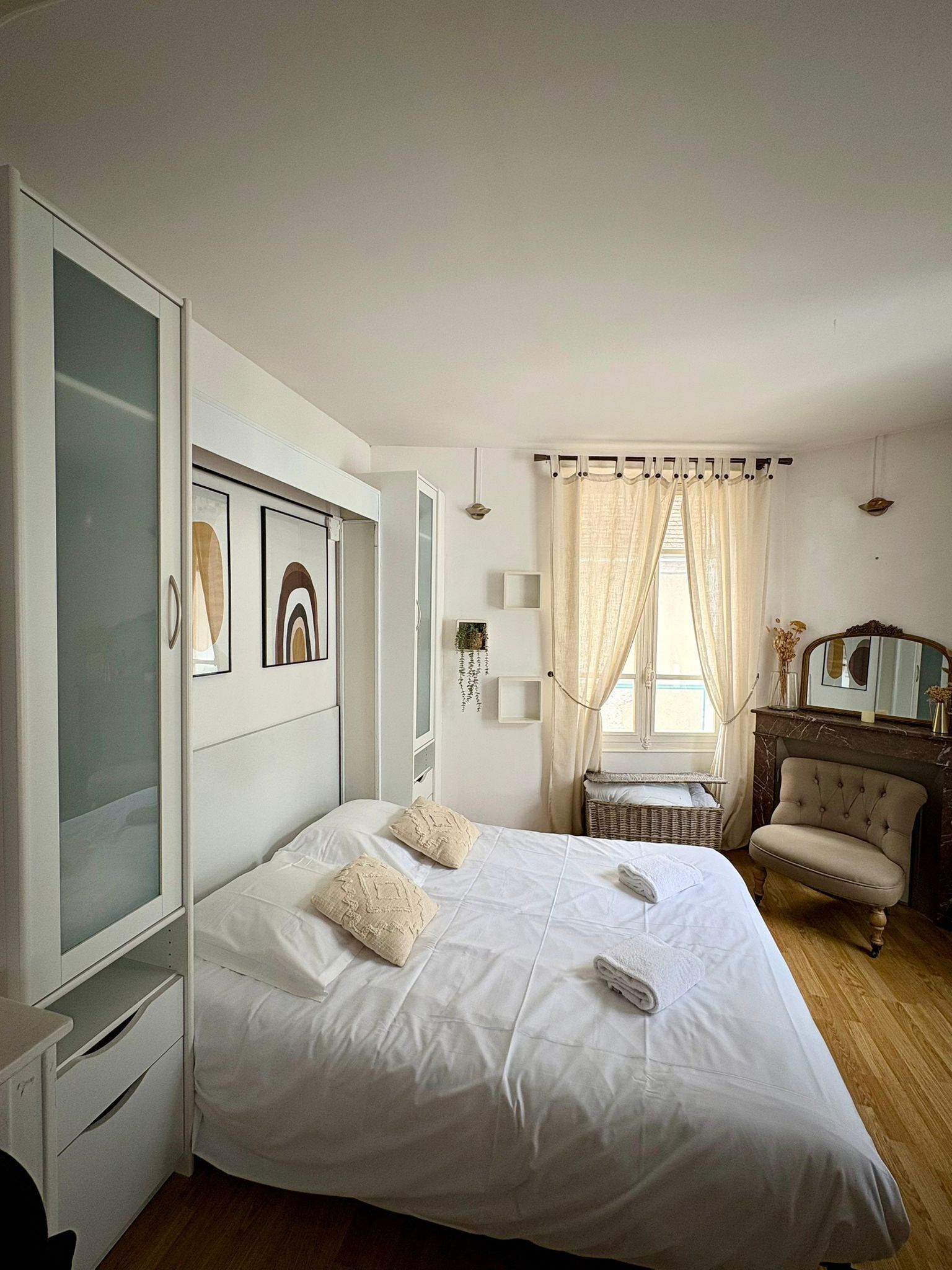 1 soverom, strykejern/-brett, wi-fi (inkludert) og sengetøy