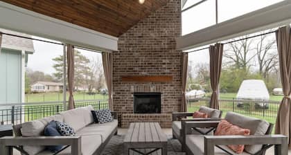 Lakeside Retreat with Golf Cart, Game Room, Fireplace, Pool