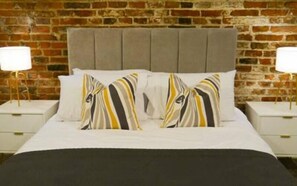 1 quarto, Wi-Fi de cortesia, roupa de cama