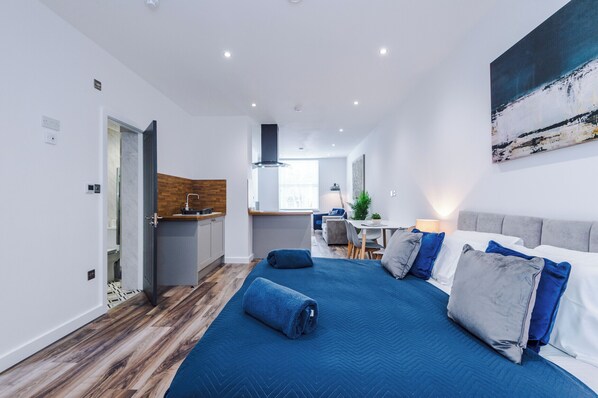 免费 WiFi、床单